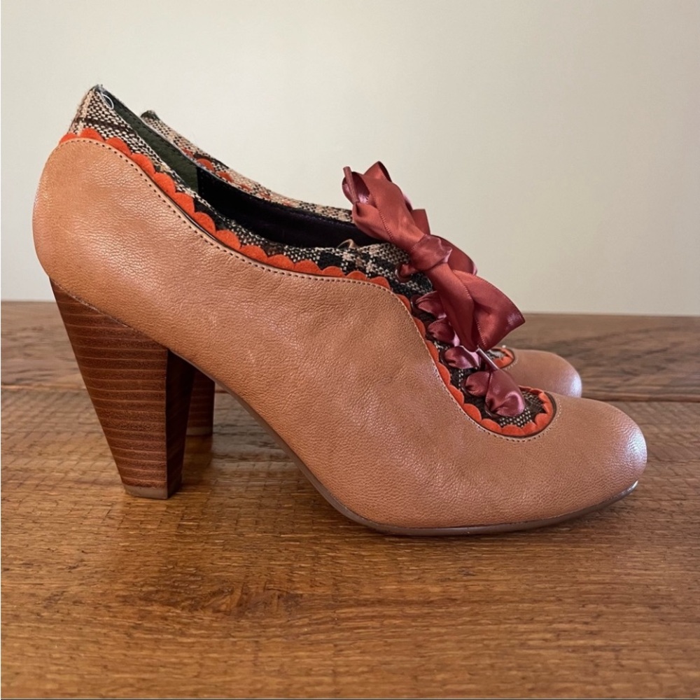 POETIC LICENSE Backlash Bootie Tan Leather Lace Up Stacked Heel EUR 40.5
